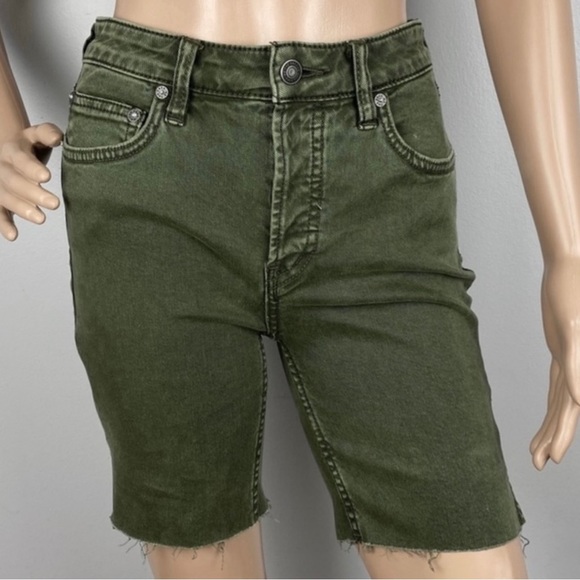 NEW FREE PEOPLE GREEN HIGH-WAISTED BERMUDA SHORTS - Picture 2 of 8